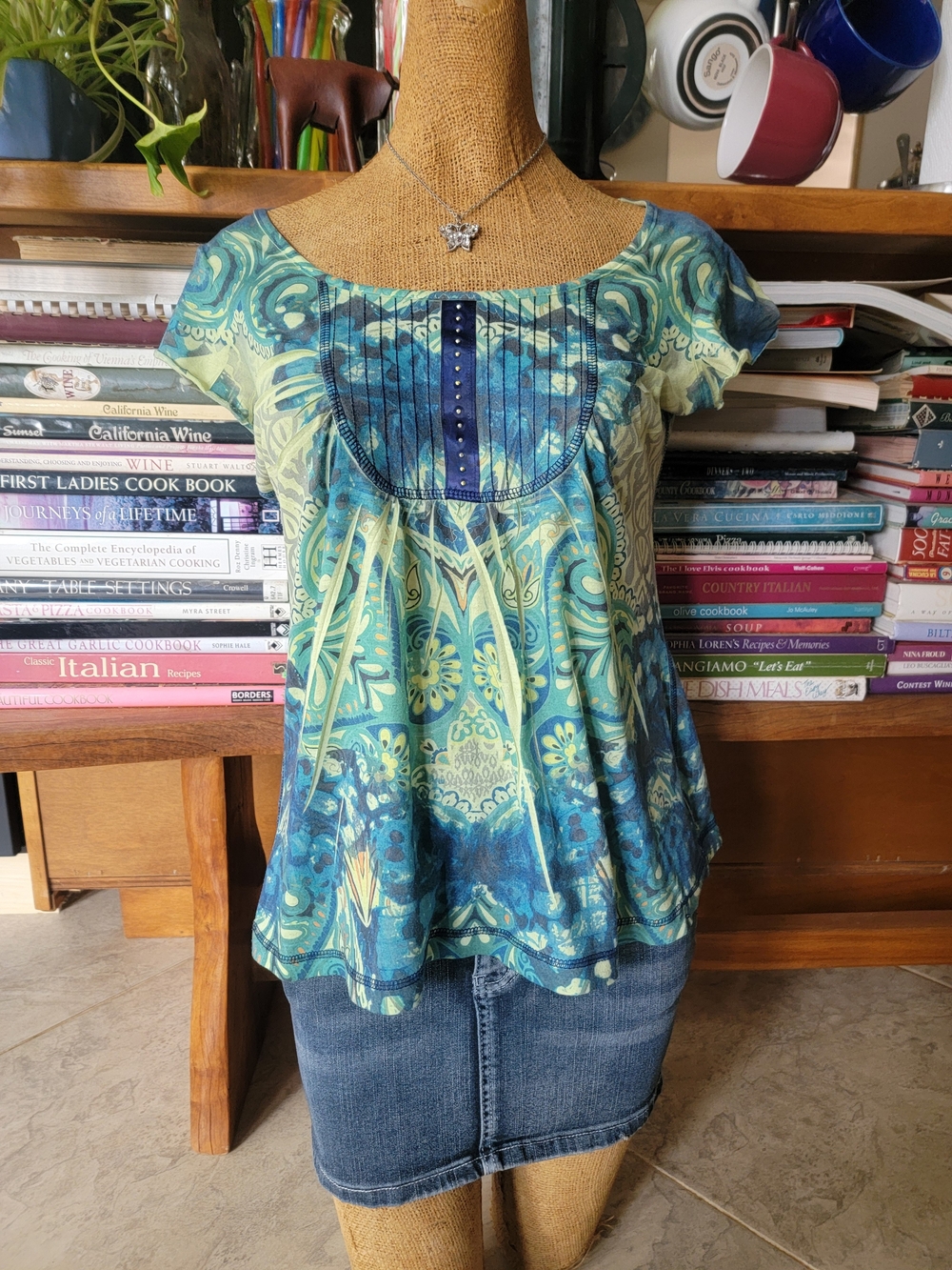 Flowy Blue-Green Paisley Scoop Neck Blouse